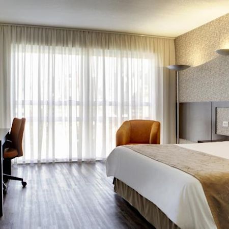 Quality Hotel Curitiba Bilik gambar