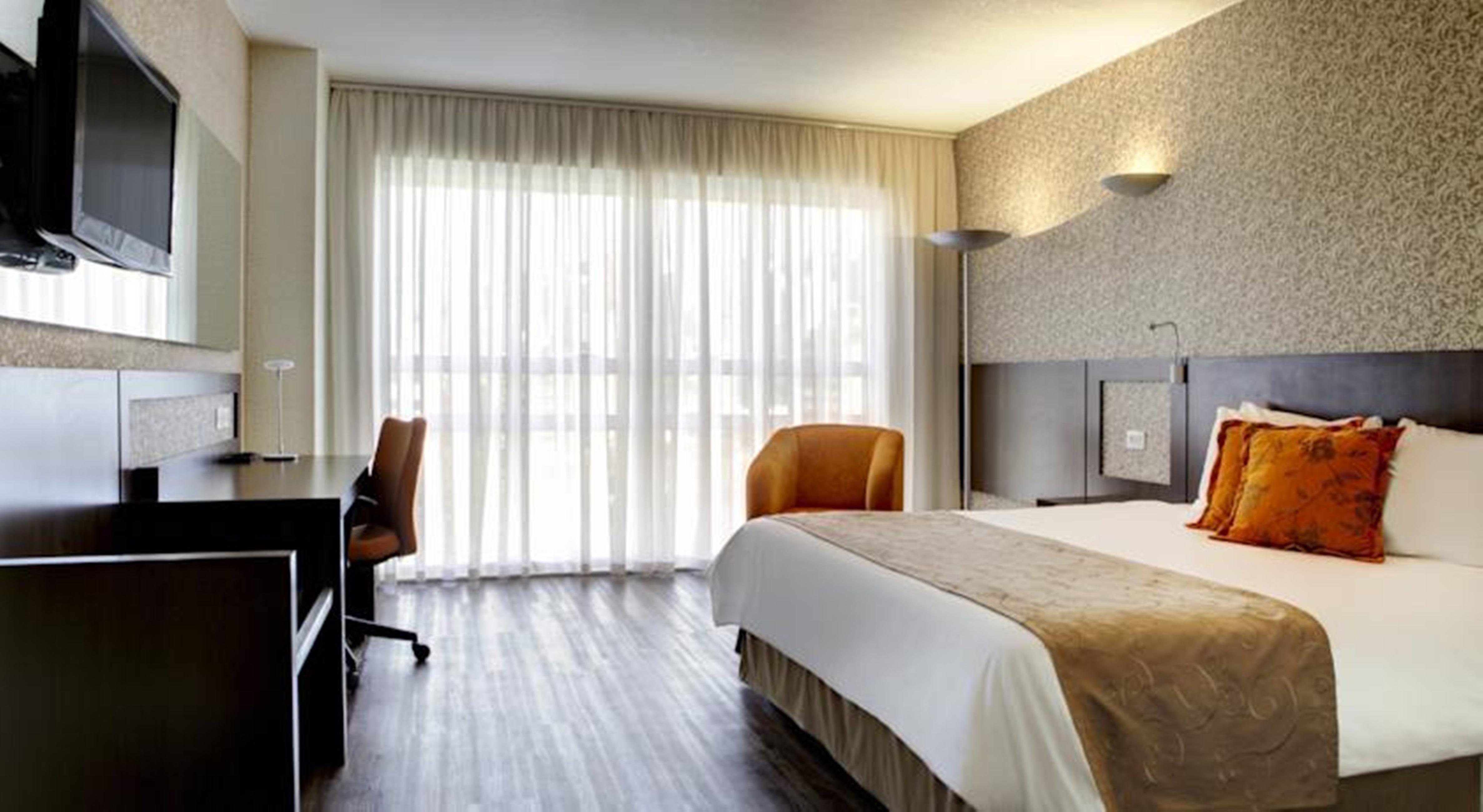 Quality Hotel Curitiba Bilik gambar