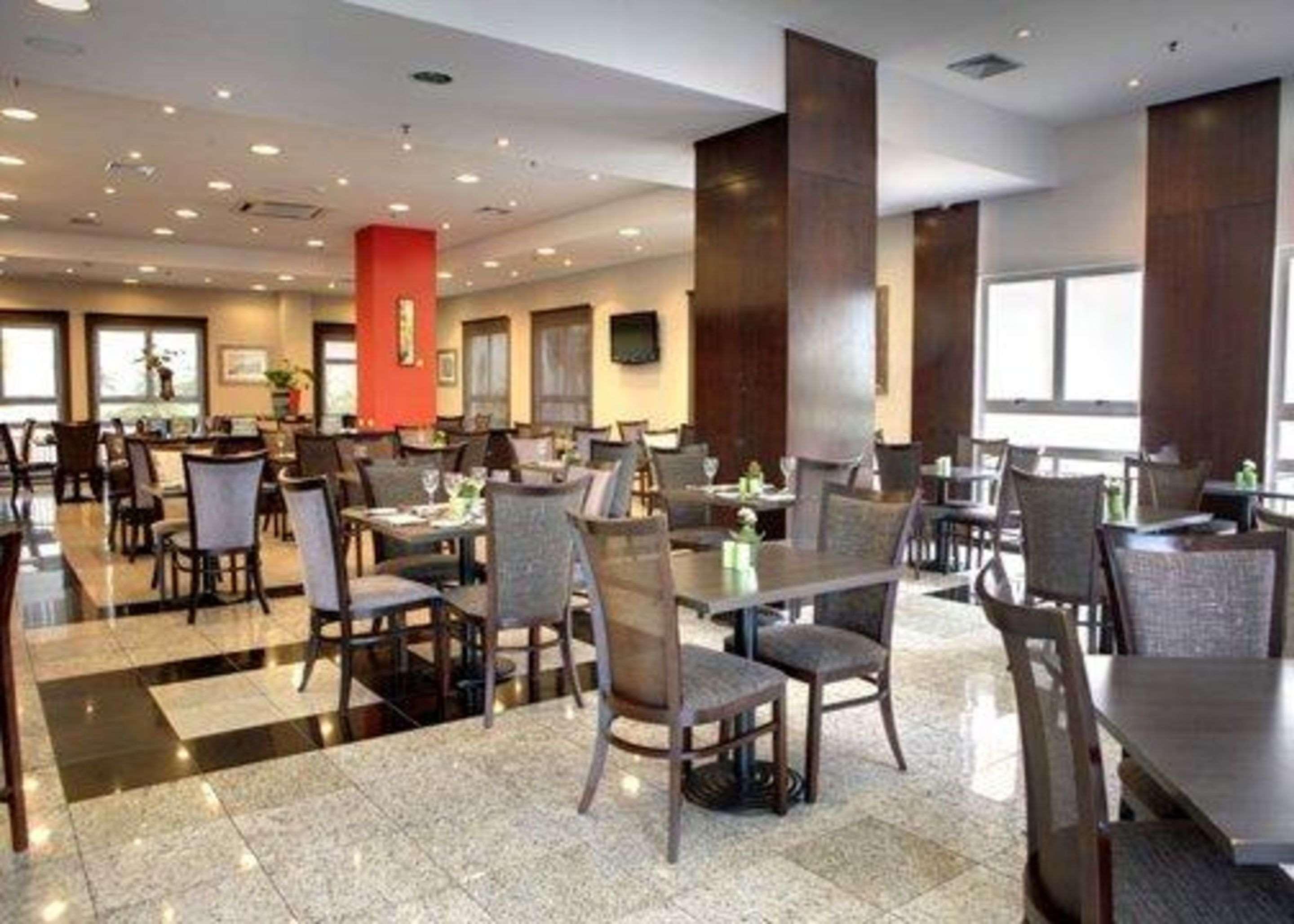 Quality Hotel Curitiba Luaran gambar