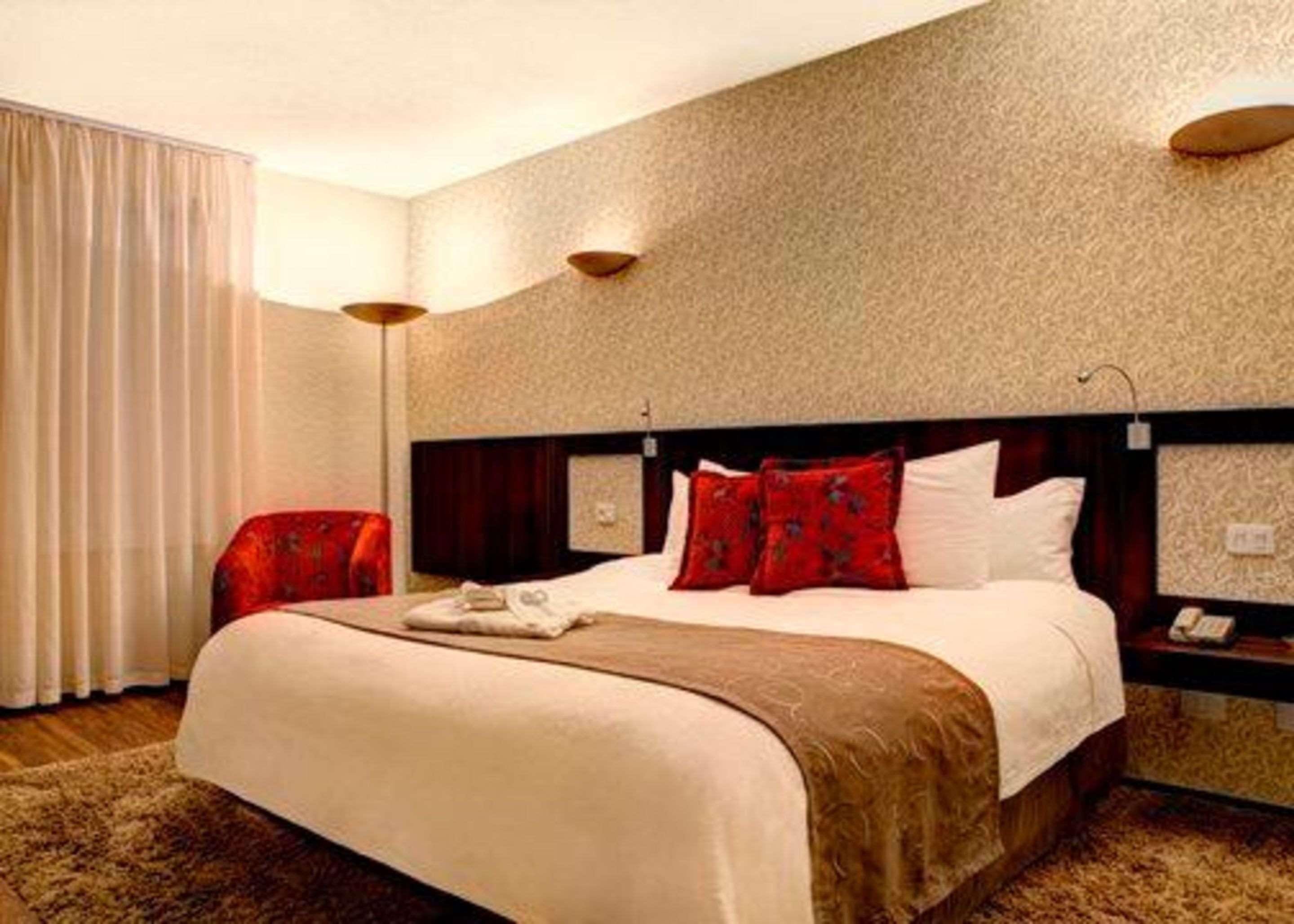 Quality Hotel Curitiba Bilik gambar