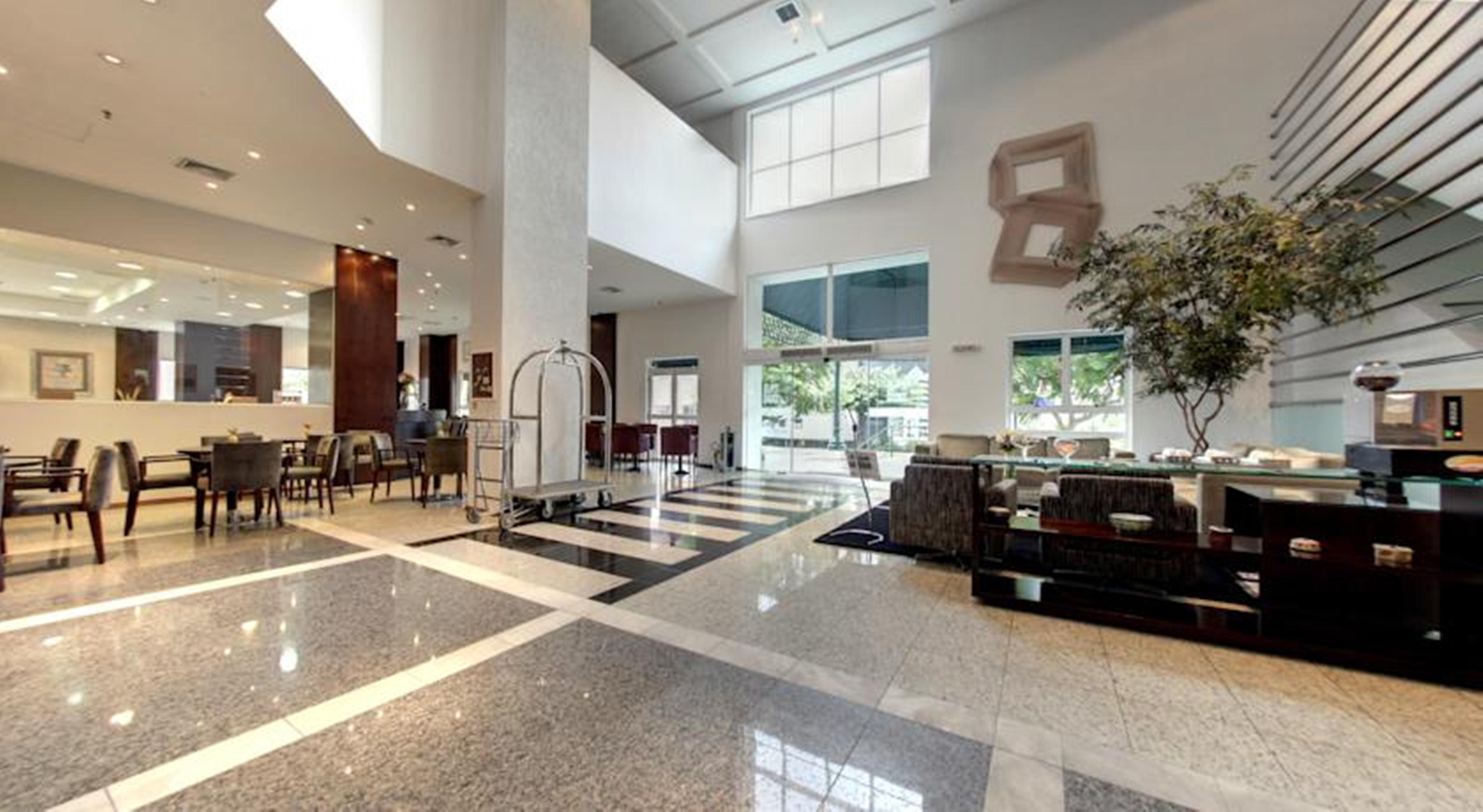 Quality Hotel Curitiba Luaran gambar