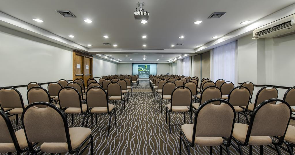 Quality Hotel Curitiba Luaran gambar