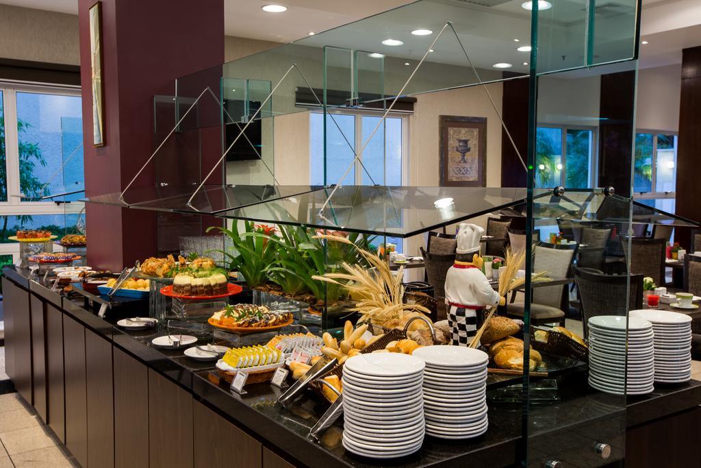Quality Hotel Curitiba Luaran gambar